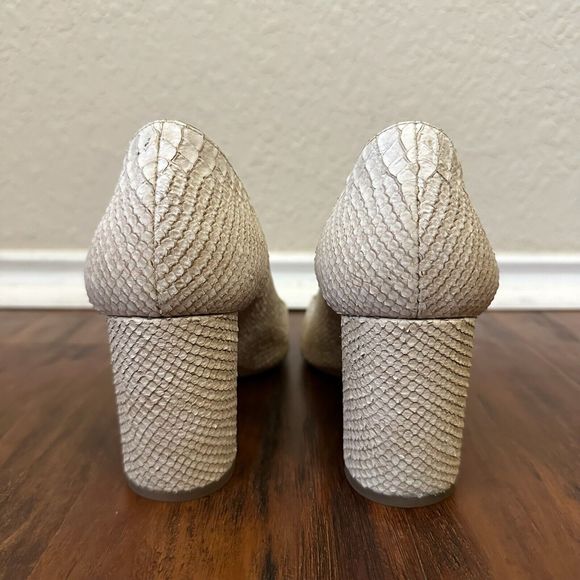 M. GEMI Lustro Snakeskin Pointed Toe Pump Heels Cream Leather - Picture 9 of 14